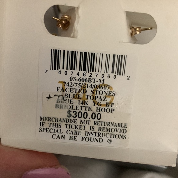 14kt gold and blue topaz faceted stone earrings w/ butterfly backings 🦋 - Picture 3 of 4